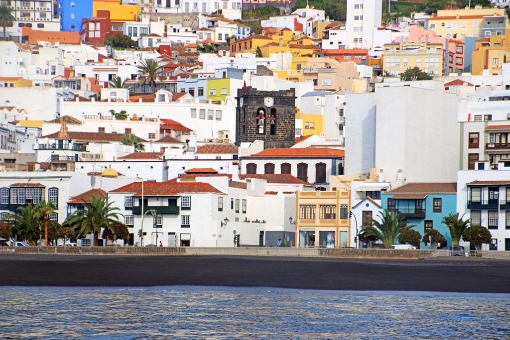Apartamentos La Fuente Santa Cruz de la Palma  Luaran gambar